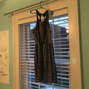 Black and white patterned dress size small.